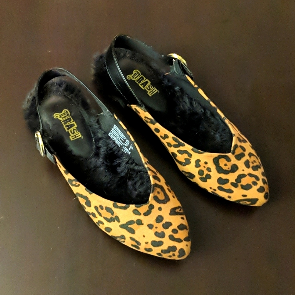 Brash leopard slip-ons